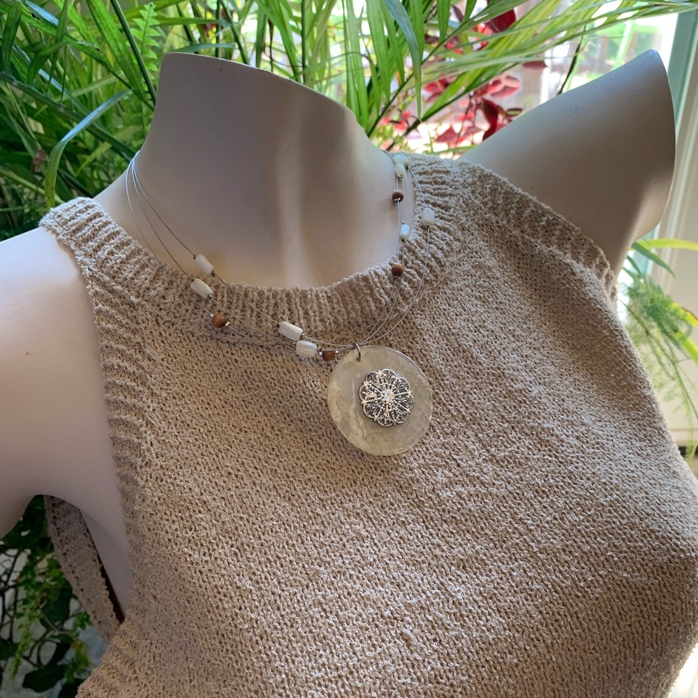 AVON | Vintage Capiz Shell Necklace